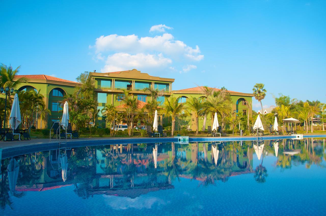 Dork Jumpa Hotel Vientiane Exteriör bild